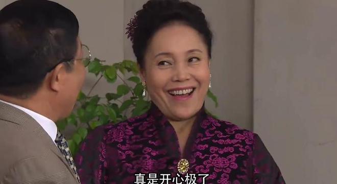 《七十二家房客》牛夫人,曾是外剧华女的妈妈,现实是一名歌唱家