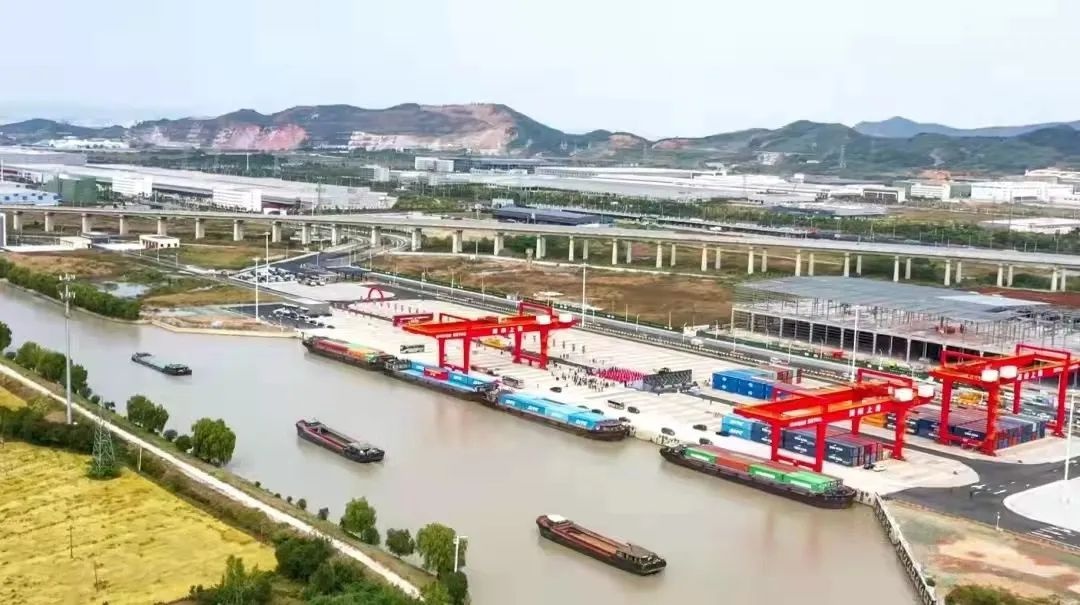 浙北"黄金水道"新添重要物流枢纽!港湖州铁公水内河枢纽港开港