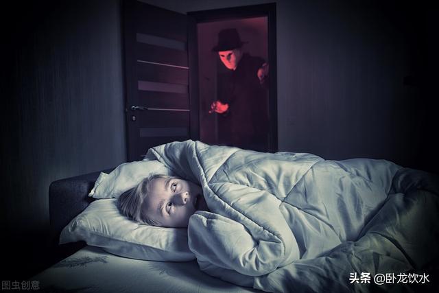 探索梦境中的恐惧，解读晚上睡觉时梦见自己及父母死亡的深层含义