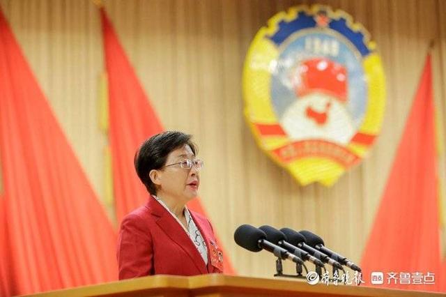 朱秀香在政协第十三届烟台市委员会第五次会议上作常委会工作报告