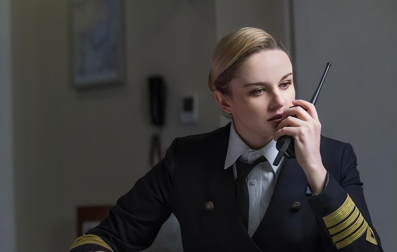 女演员"娜塔莎"愿为国捐躯,网友期待你平安归来