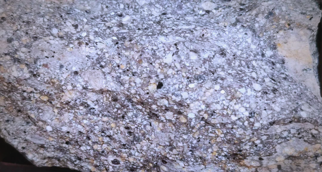 探秘新昌石城:凝灰岩的故事与多样地貌