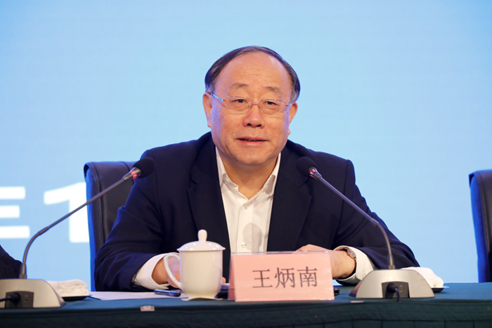 商务部副部长:缩减外资准入负面清单,加快推进医疗文化