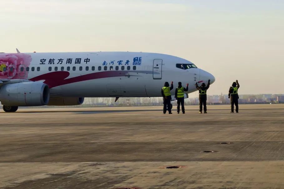 春运,南航航班背后的机务人