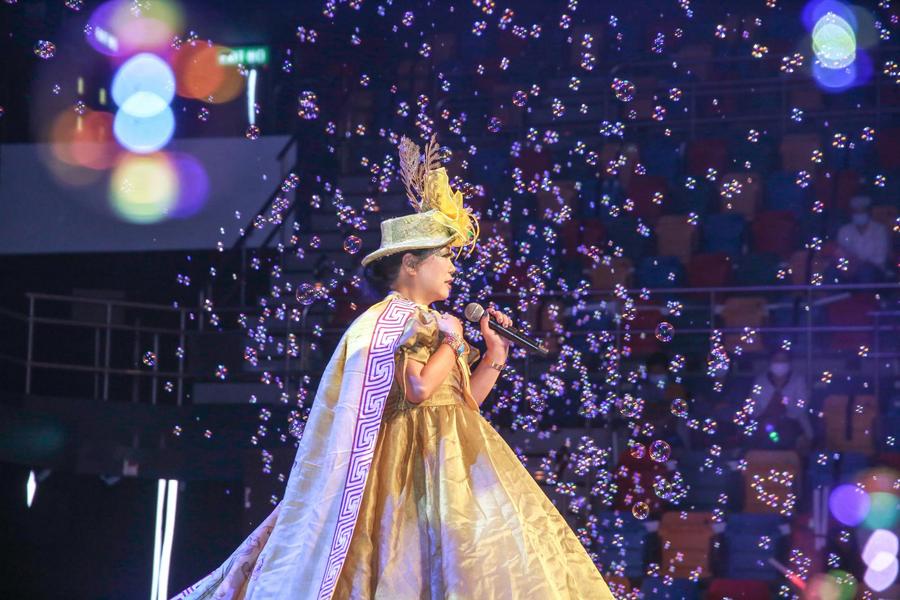 阔别3年再度唱响香港伊利沙伯体育馆 纯紫收获万千赞誉