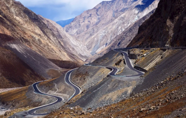 中国最美公路！独库公路今日起正式恢复通车