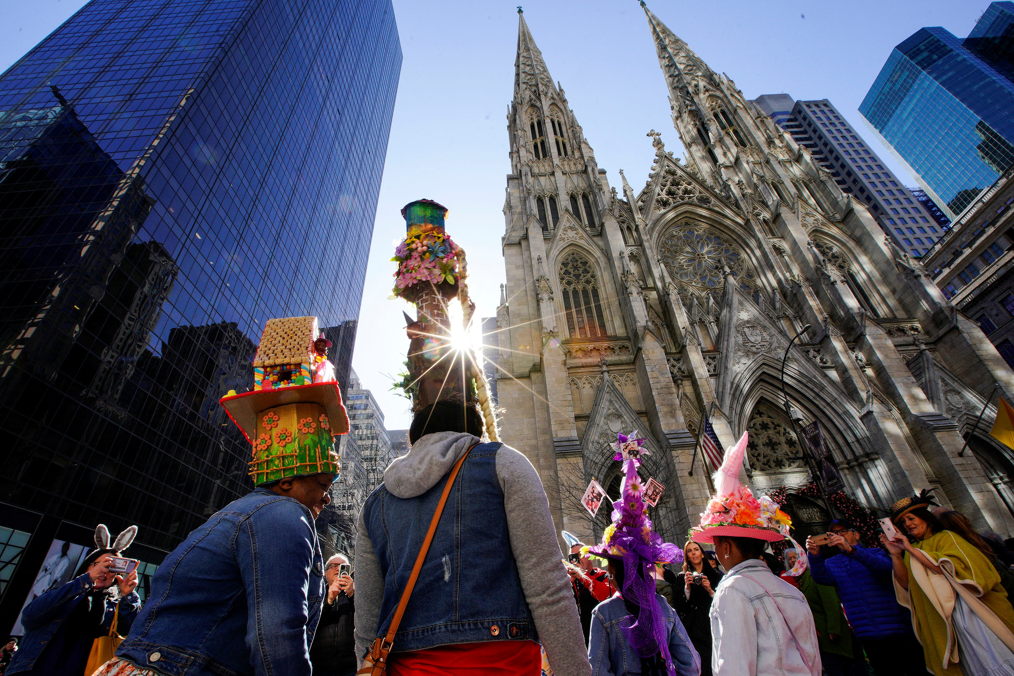 美国纽约:复活节花帽游行