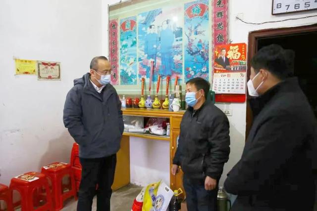 区委书记周耕赴黄陂区开展乡村振兴帮扶调研慰问