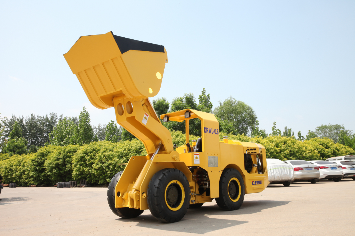 山东德瑞内燃铲运机 wj-0.6道依茨内燃铲运机