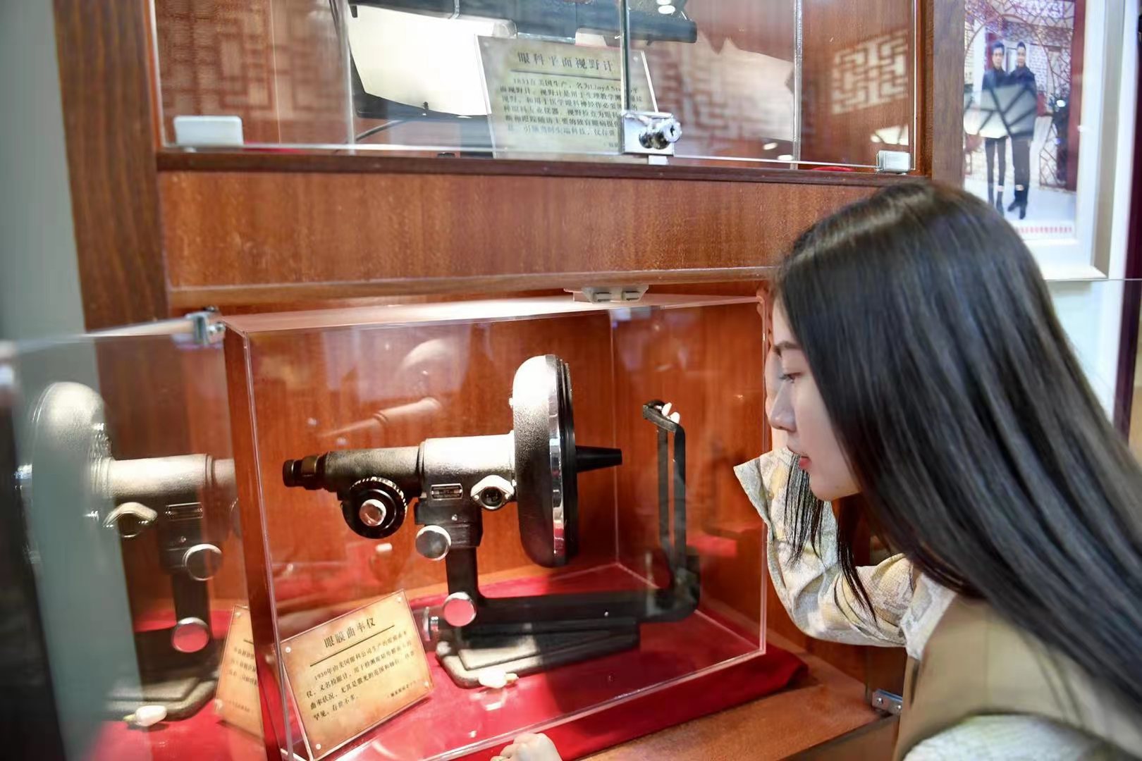 北京路有间眼镜博物馆,来这里参观世界各地的古董眼镜