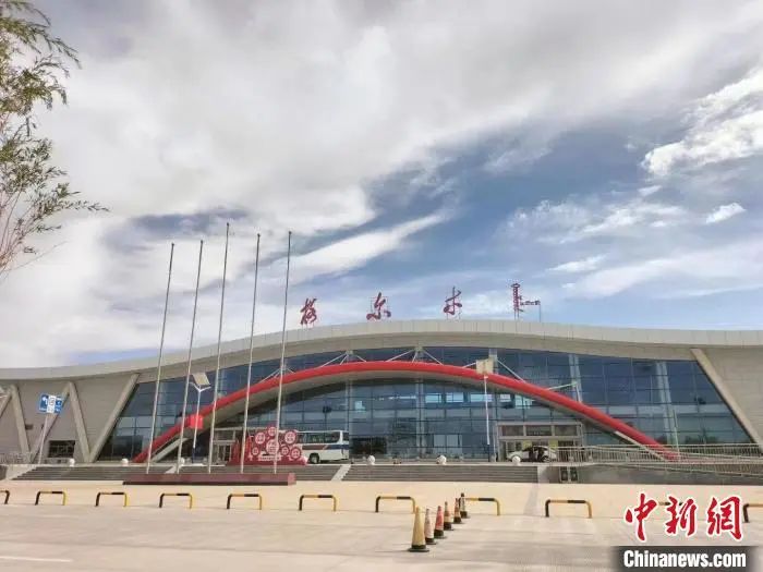 格尔木机场旅客吞吐量突破10万人次