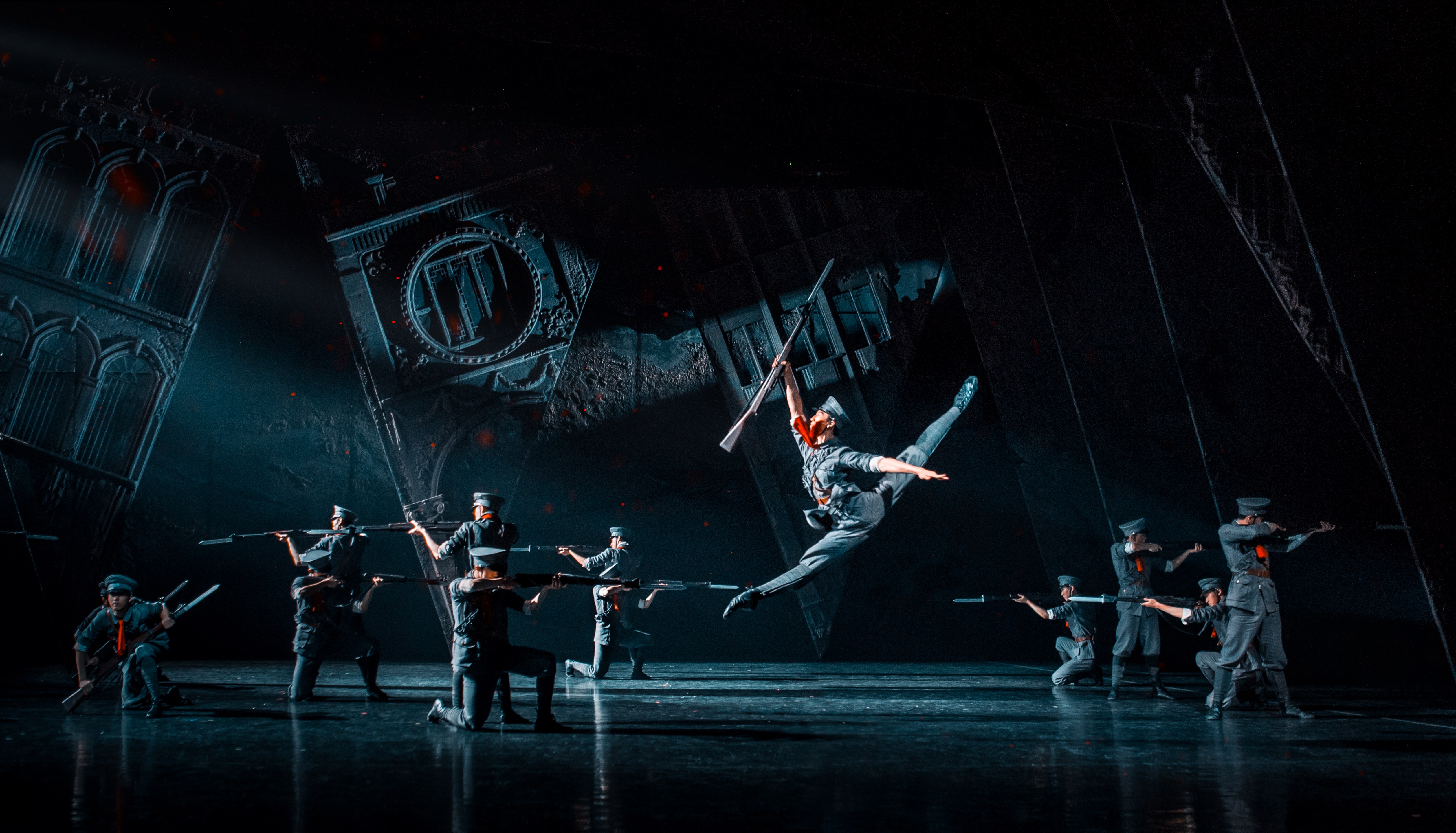 原创芭蕾舞剧《旗帜》在京上演 用芭蕾艺术讲述广州起义