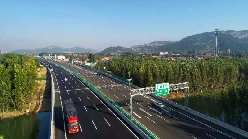 京台高速济南至泰安段改扩建项目建成通车