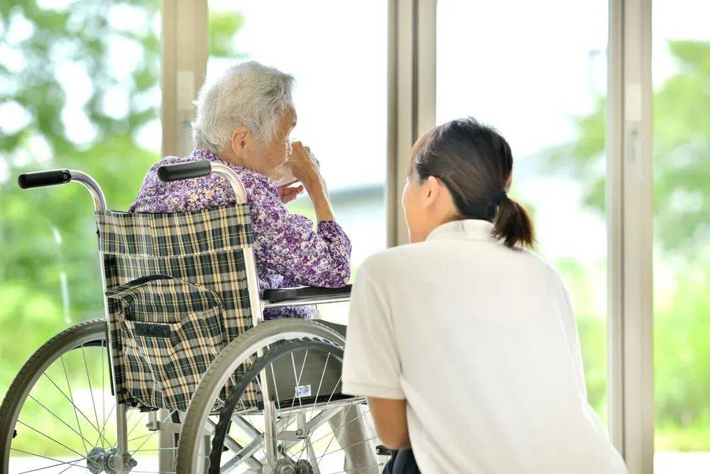 失能老人照护