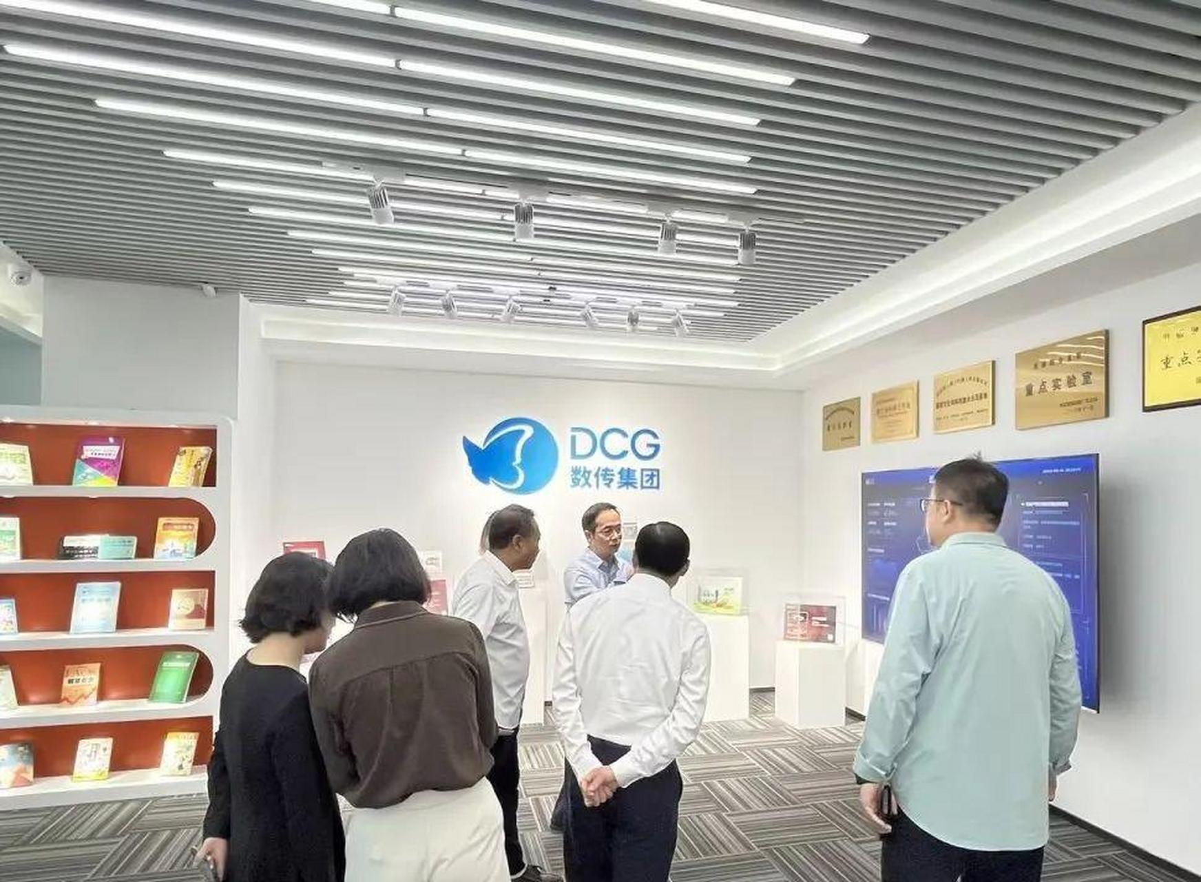 4月19日,武汉市委常委,市委宣传部部长吴朝安,东湖高新区管工委委员