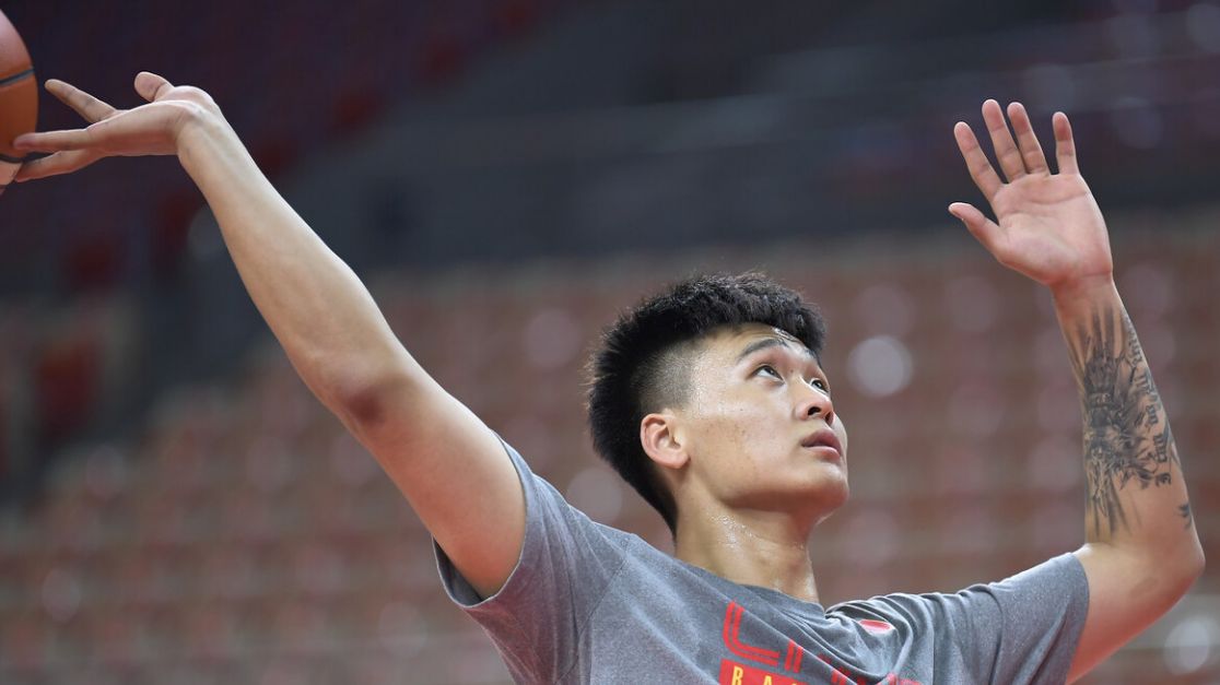 水落石出!赵睿加盟上海男篮悬念曝光,朱芳雨证实,杜锋心寒