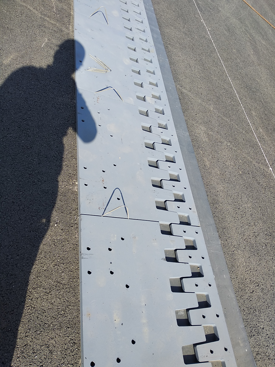 梳齿板伸缩缝安装完毕的注意事项