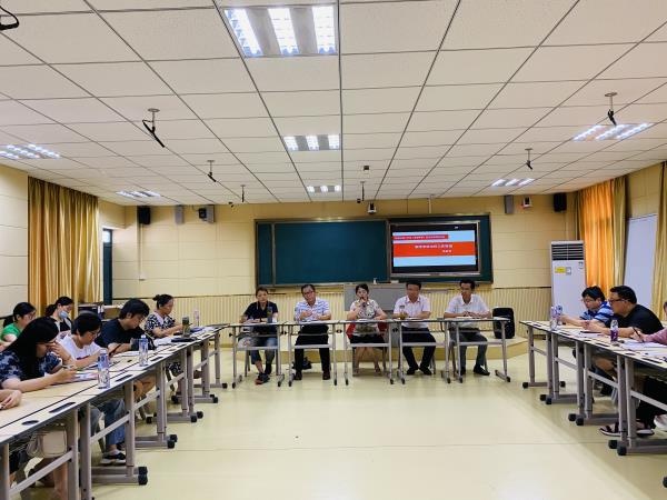 芜湖二中成功召开德育工作研讨会