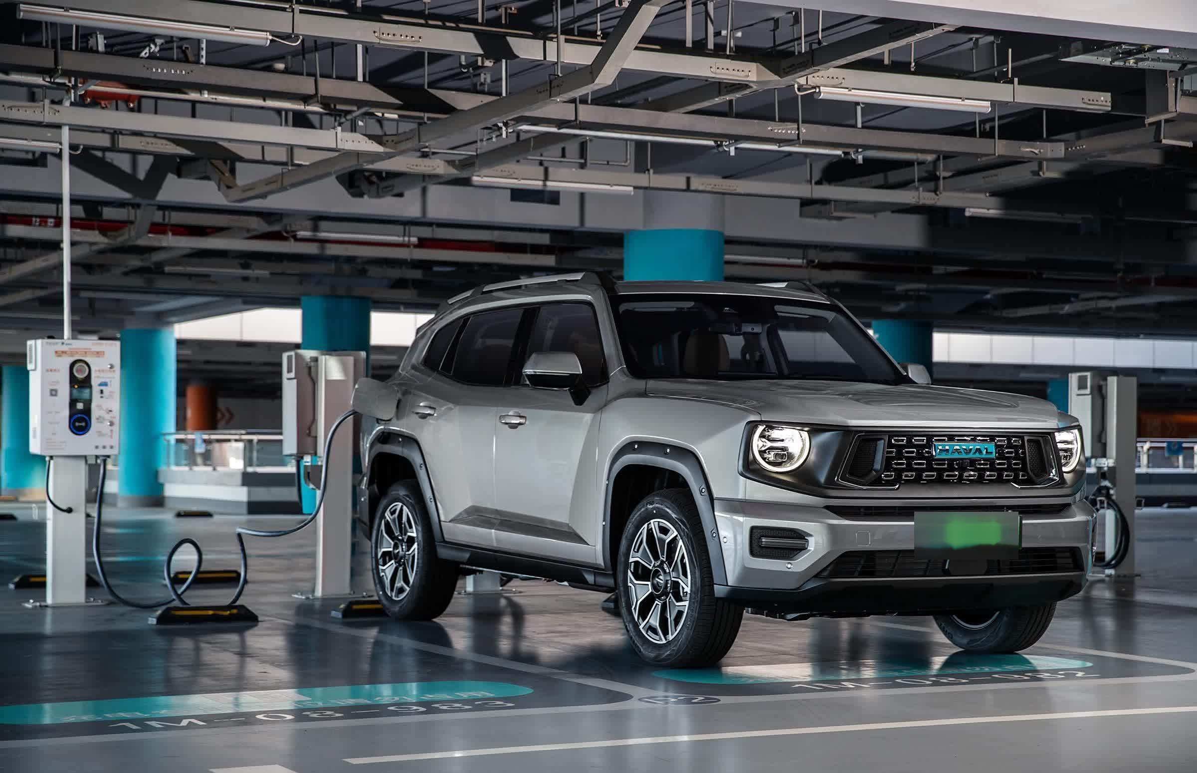 哈弗二代大狗三月上市!混动版纯油版都有,尺寸明显增加!