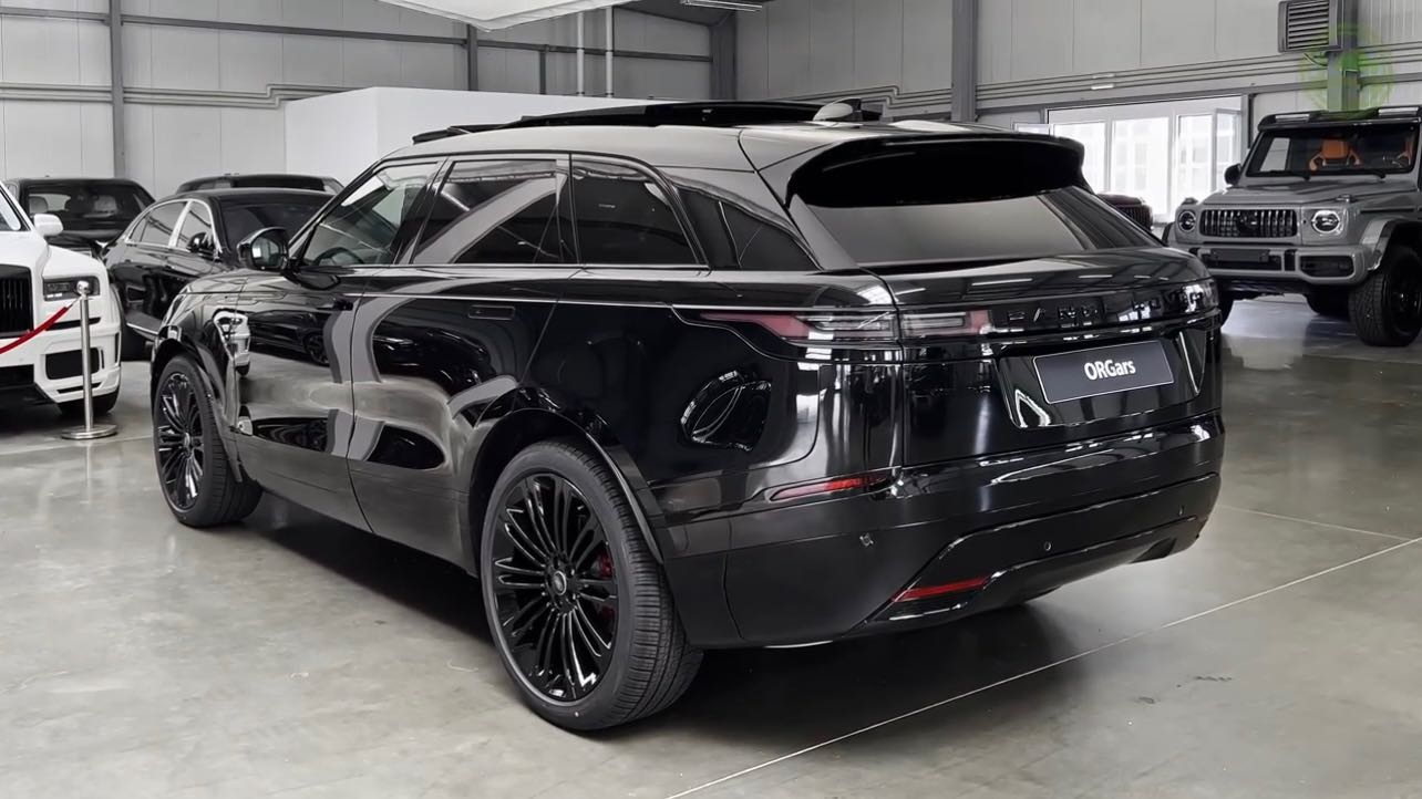 2024款揽胜星脉黑武士版亮相,设计再次惊艳市场,还要啥库里南啊