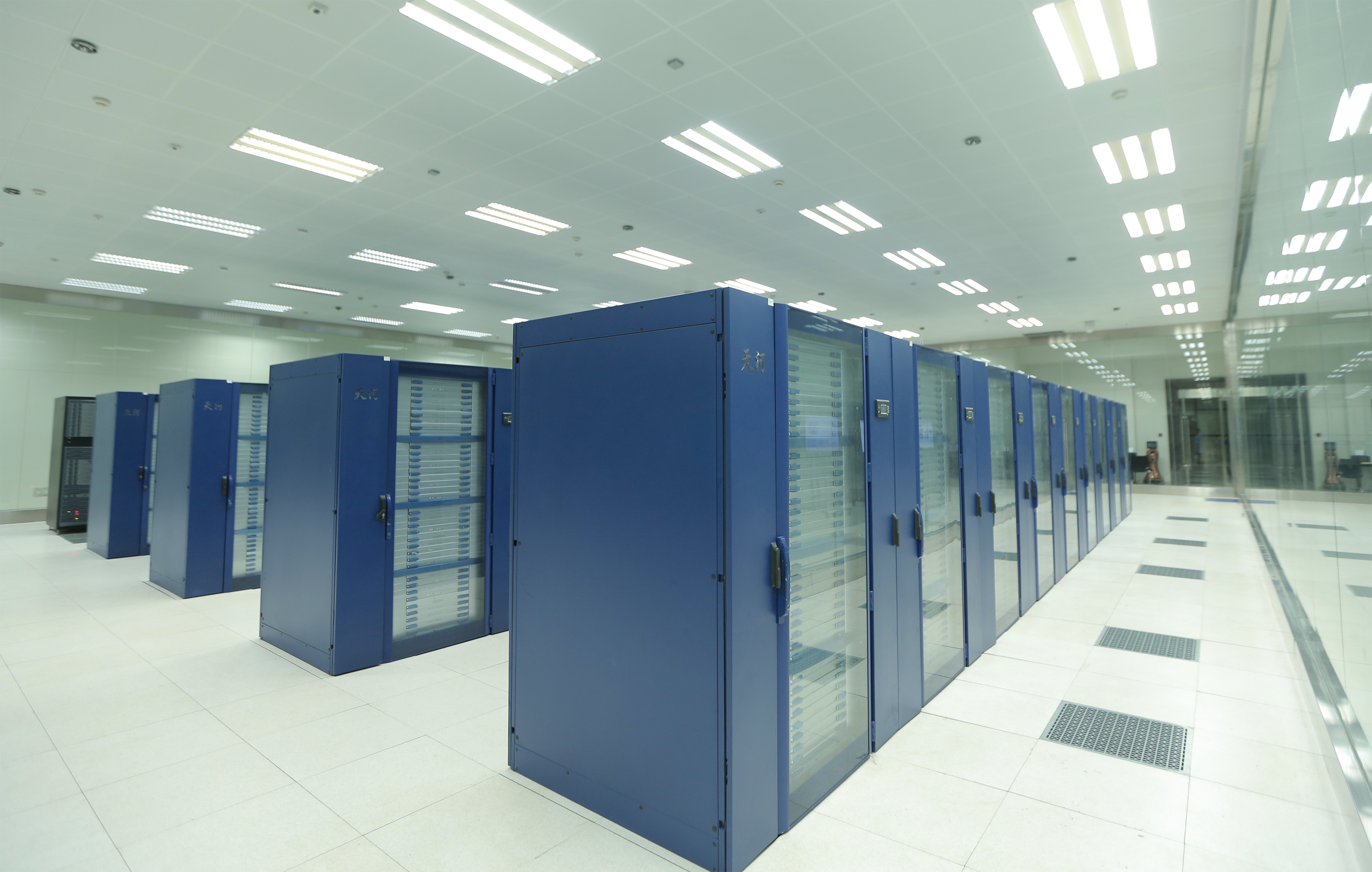 数字中国进行时|近距离领略"天河"新一代超级计算机的"超能力"