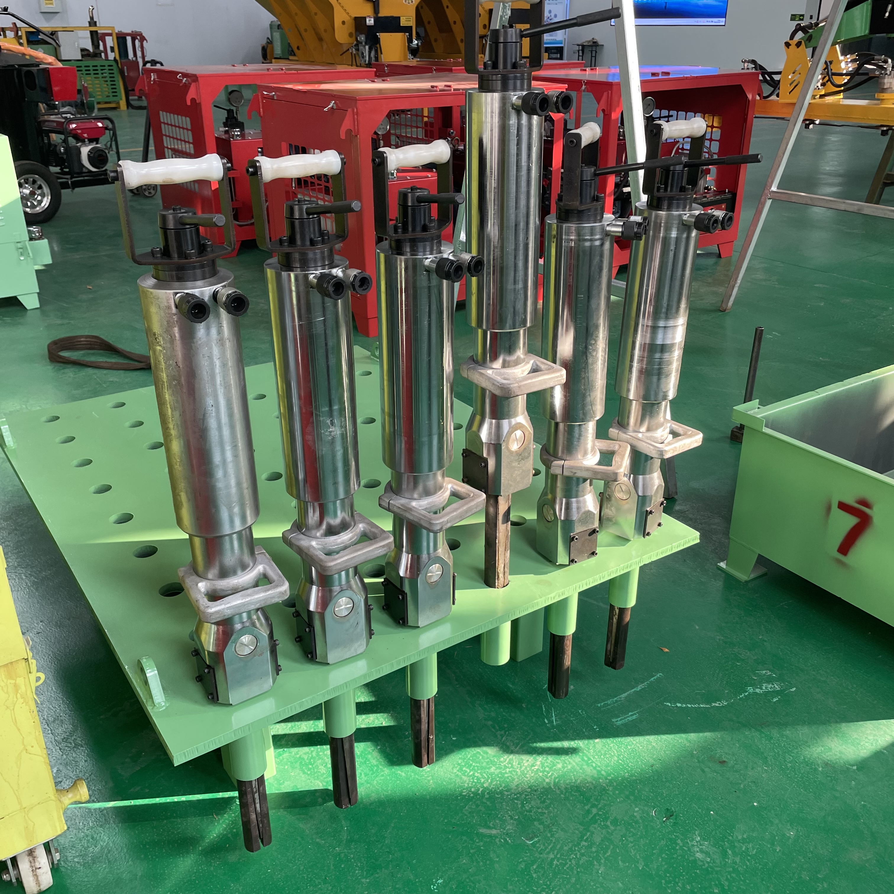 350型分裂机 全自动液压岩石劈裂机电动液压劈裂机岩石采矿