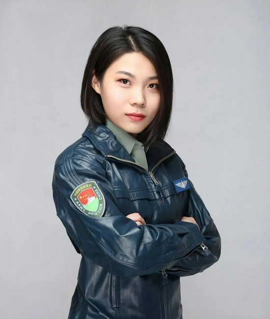 陆军飞行员小姐姐,惊艳全网!