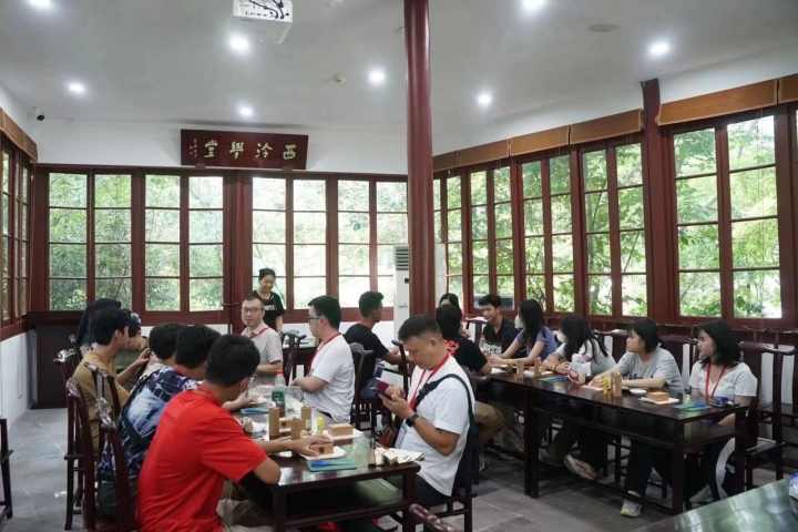 西泠印社迎来印度尼西亚留学生到访