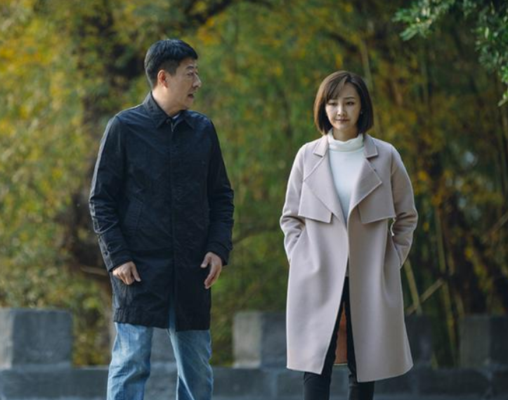 《半路村长》蓄势待播,于震潘长江主演,讲述当代农村的致富故事