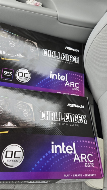 正式发布还有4天：用户竟提前买到两块Intel Arc 570显卡！
