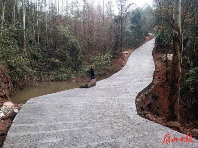 下沉一线监督!丹棱万年村1公里的"闹心路"通了