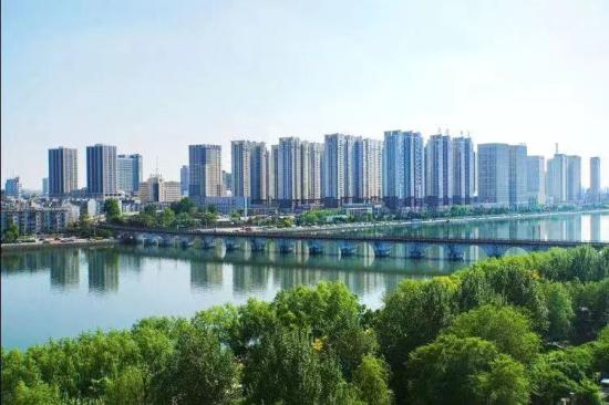 青田侨乡进口商品城考察团考察抚顺市新抚区