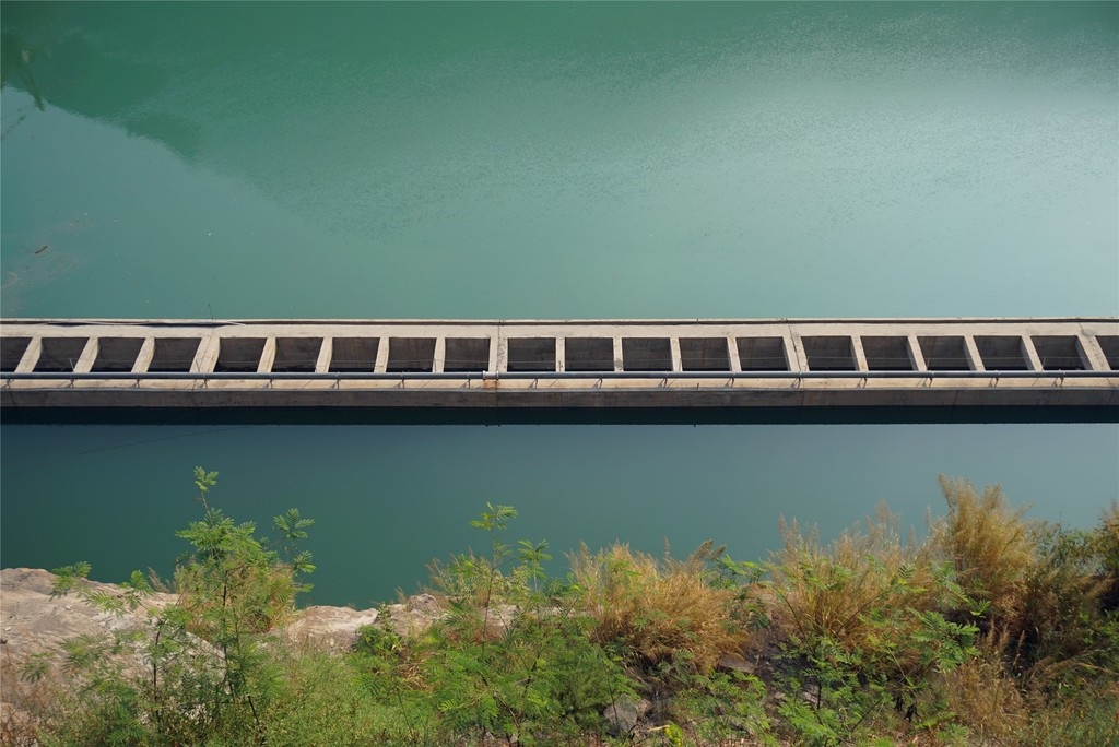 金沙水电站首台机组投产发电,库区还有一条"特殊通道"