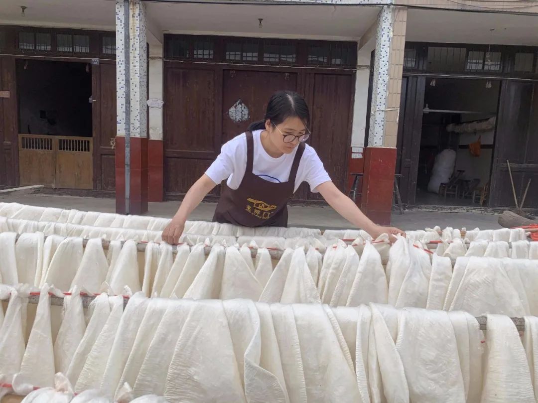 蚕丝被真不敢乱盖了!长期盖蚕丝被的人后来发生了这种改变