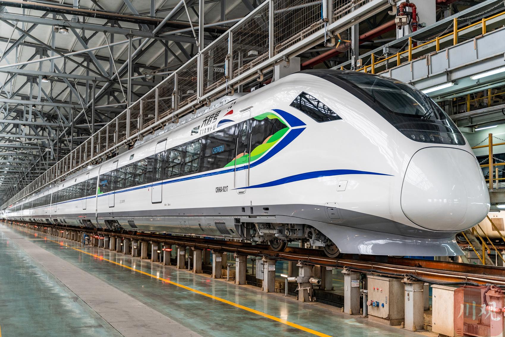 成都动车段"上新"!100秒速览crh6a型动车组
