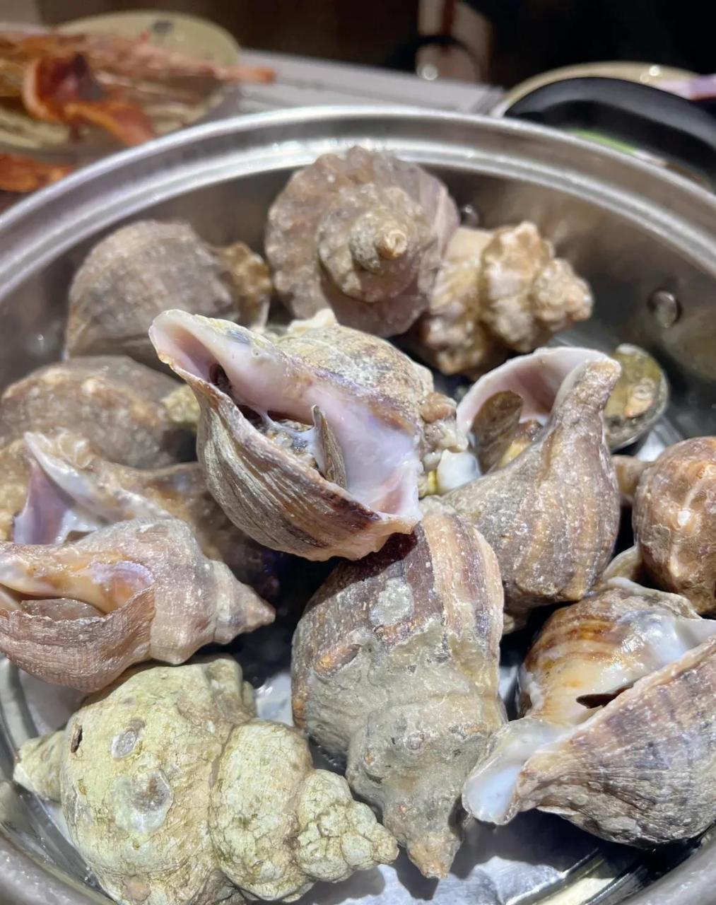 我蚬子都好吃不起了,哪敢说还不稀得吃红鲤螺,有多少吃多少.