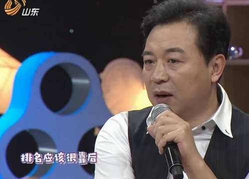 54歲張晞臨曬嬌妻,結婚9年把老婆寵成太上皇