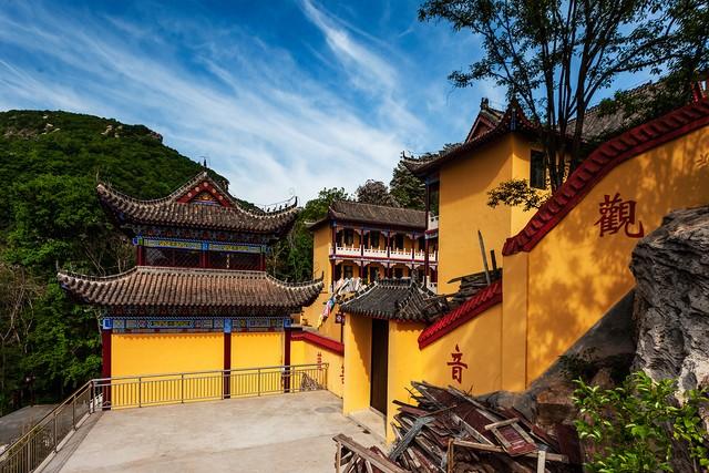 庄浪云崖寺:千年古刹的壁画艺术与自然奇观