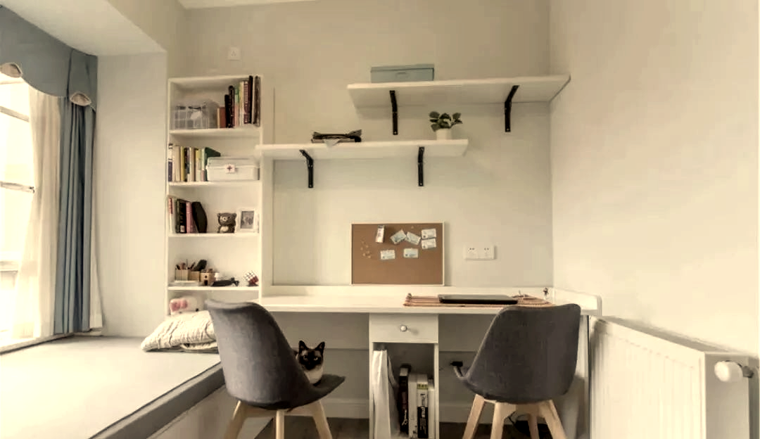 小空间不再是难题,五款实用书桌让你的角落焕然一新