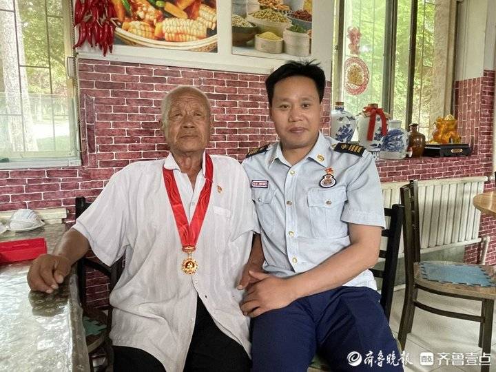 一级消防长朱金良的"滚烫"人生