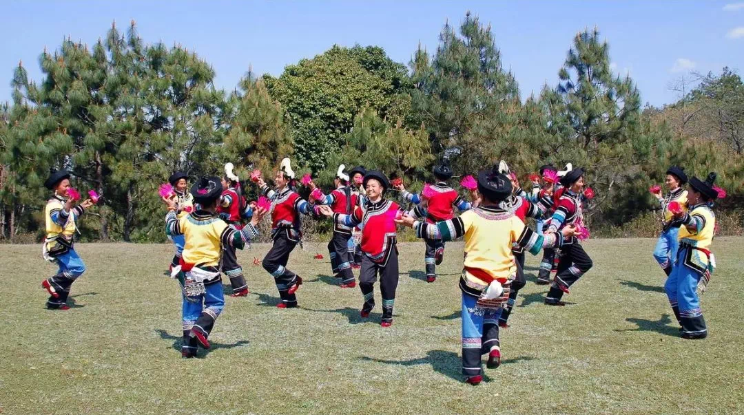 过年了,去云南红河跳乐作舞