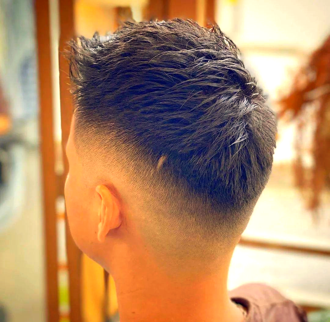 50岁大叔剪飞机头变男神,帅到不敢认