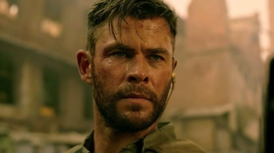 克里斯·海姆斯沃斯为《惊天营救2》健身,看起来还是那么"雷神"