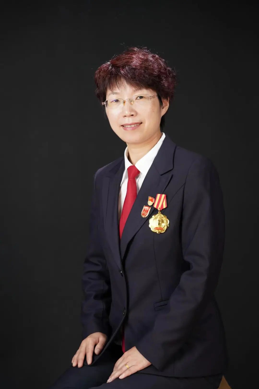 陆艳英 上海市金山区劳动人事争议仲裁院党支部书记,院长