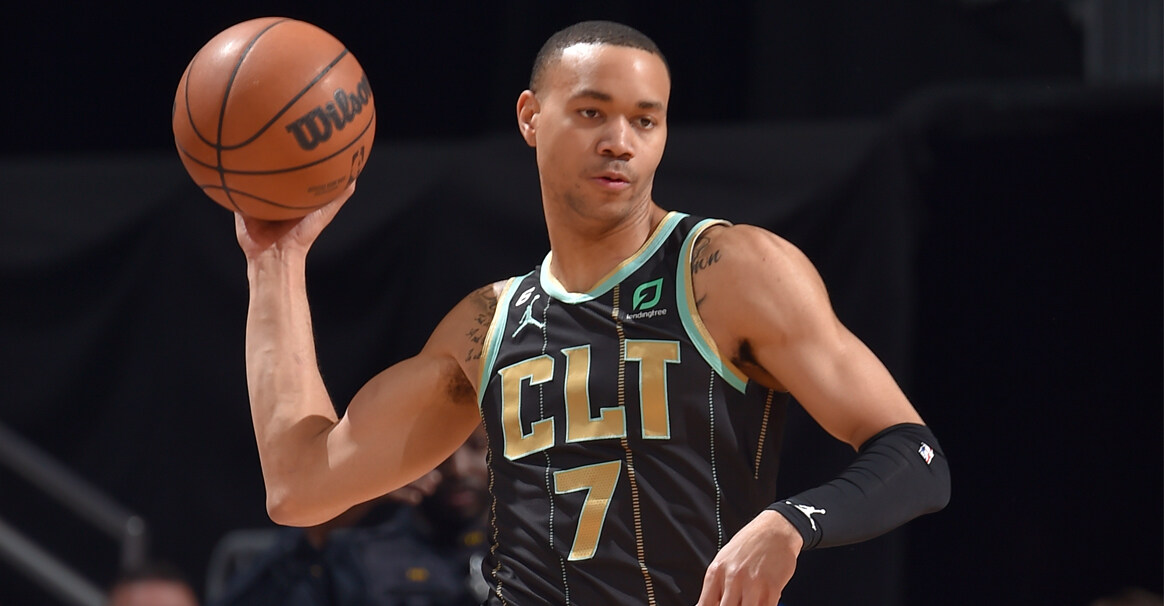 麦戈文斯砍22 4 4 得分刷新生涯新高