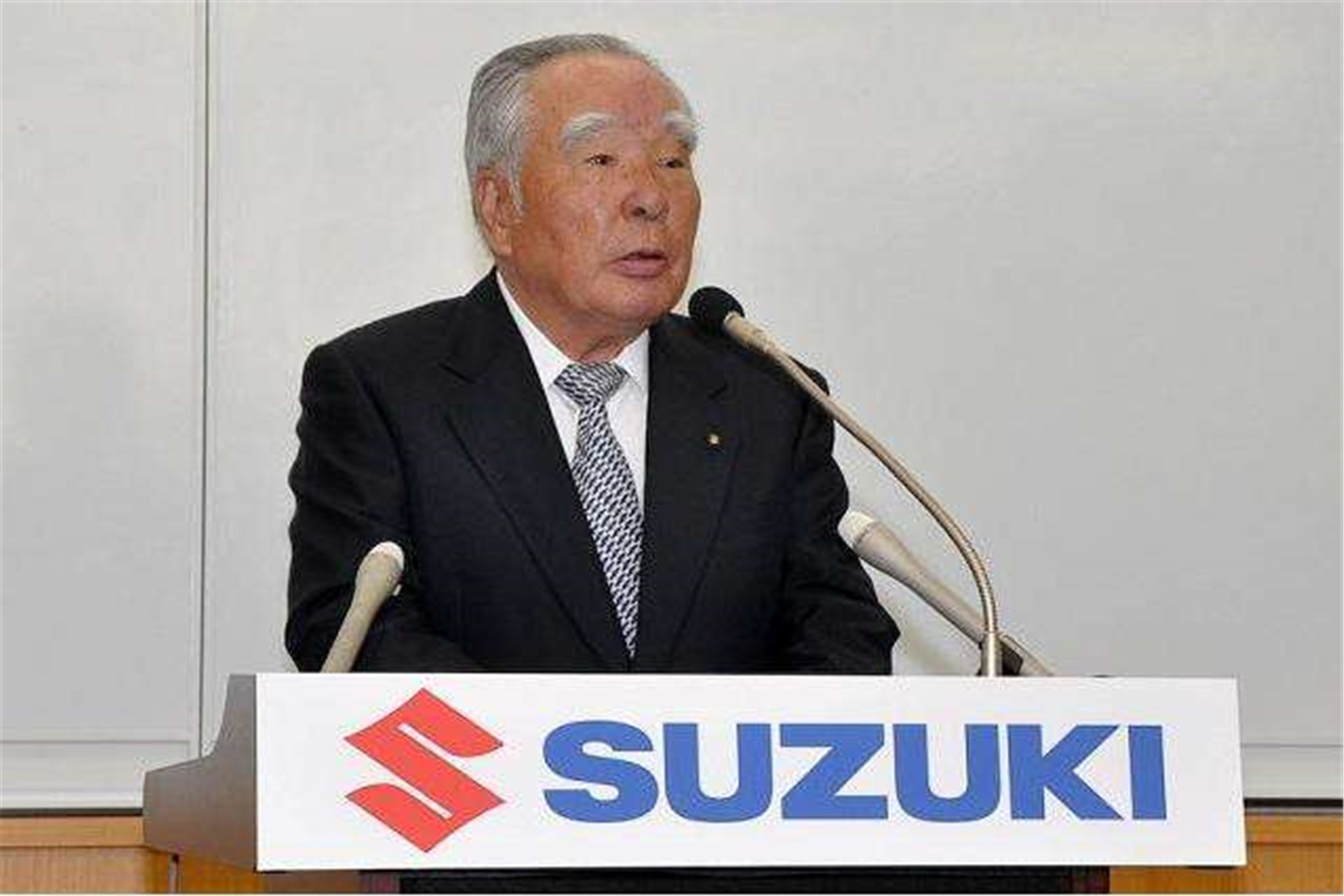 铃木修:我就是"死",也不向中国市场低头!他到底为了什么