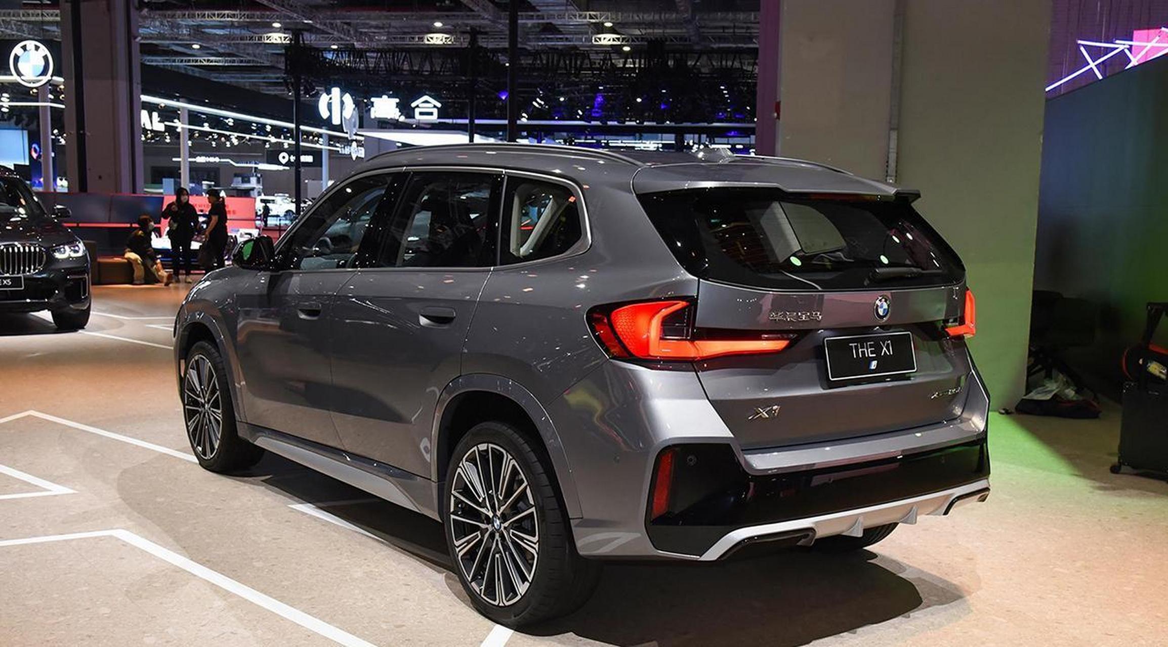 宝马x1作为一款紧凑型豪华suv,靠着较为实惠的价格以及出色的空间表现