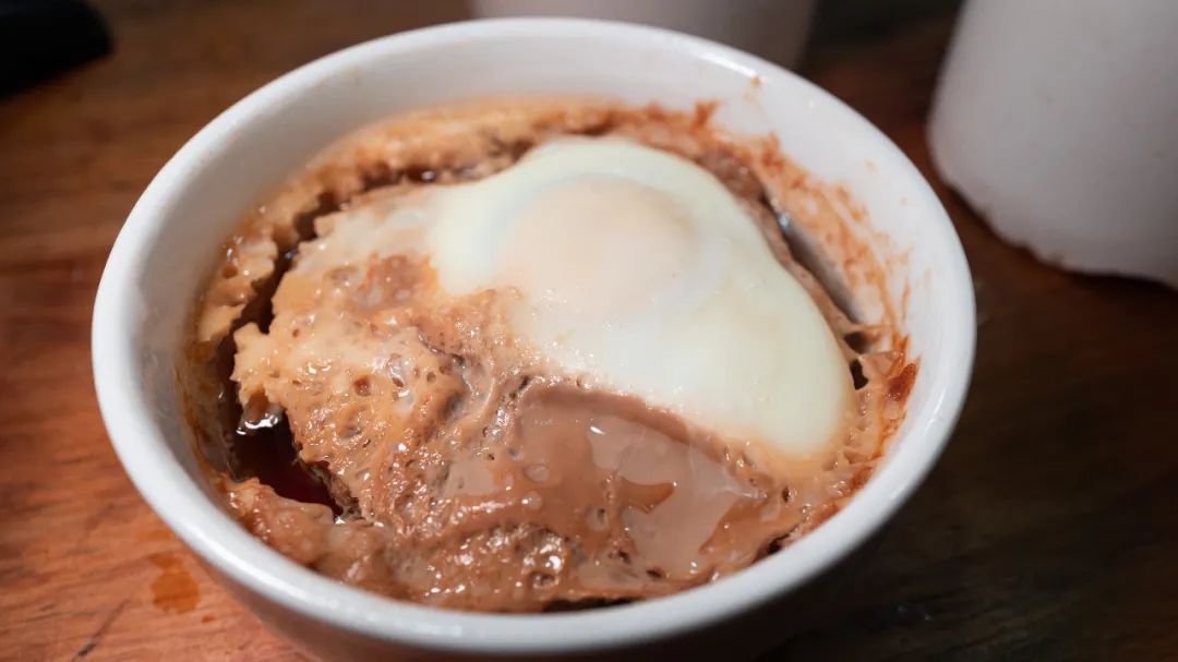 拌粉也是我每次吃必点的,店家很用心,用的是自己熬的香油,加葱和洋葱