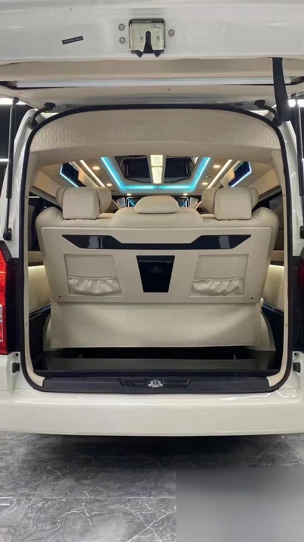 丰田埃尔法座椅介绍 航空座椅详细介绍