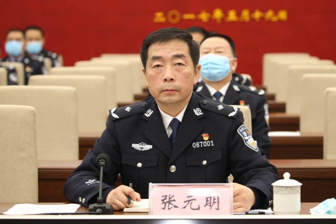 丁福浩市长到市公安局调研指导春节安保工作